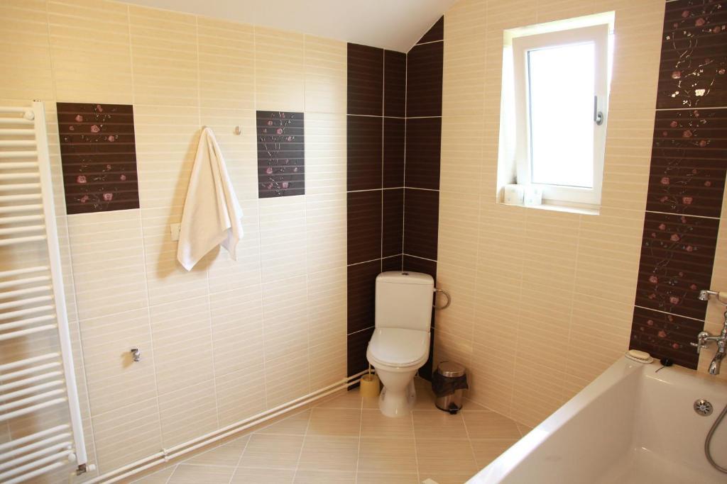 Casa File De Poveste Targu Jiu Bilik gambar